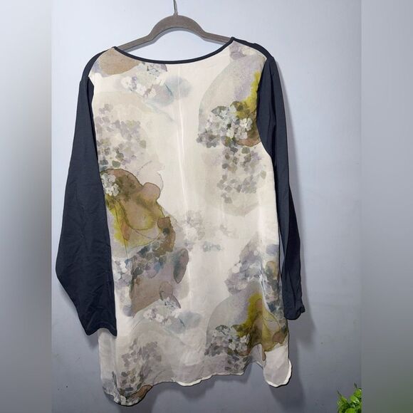 Soft surroundings Blueish Gray Tunic Top with Watercolor Floral Back Size 3X EUC - Picture 5 of 8